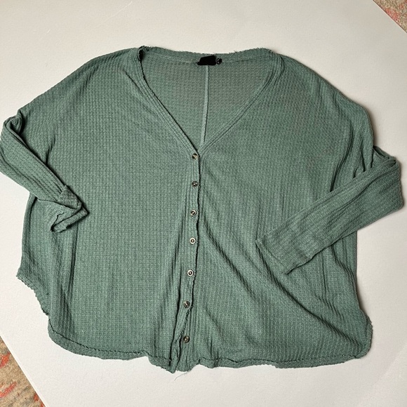 Urban outfitters sage green waffle knit long sleeve - Picture 1 of 5